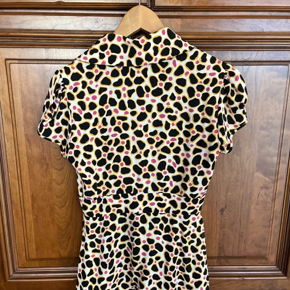 Diane Von Furstenberg Black and Tan Blouse - Picture 5 of 5